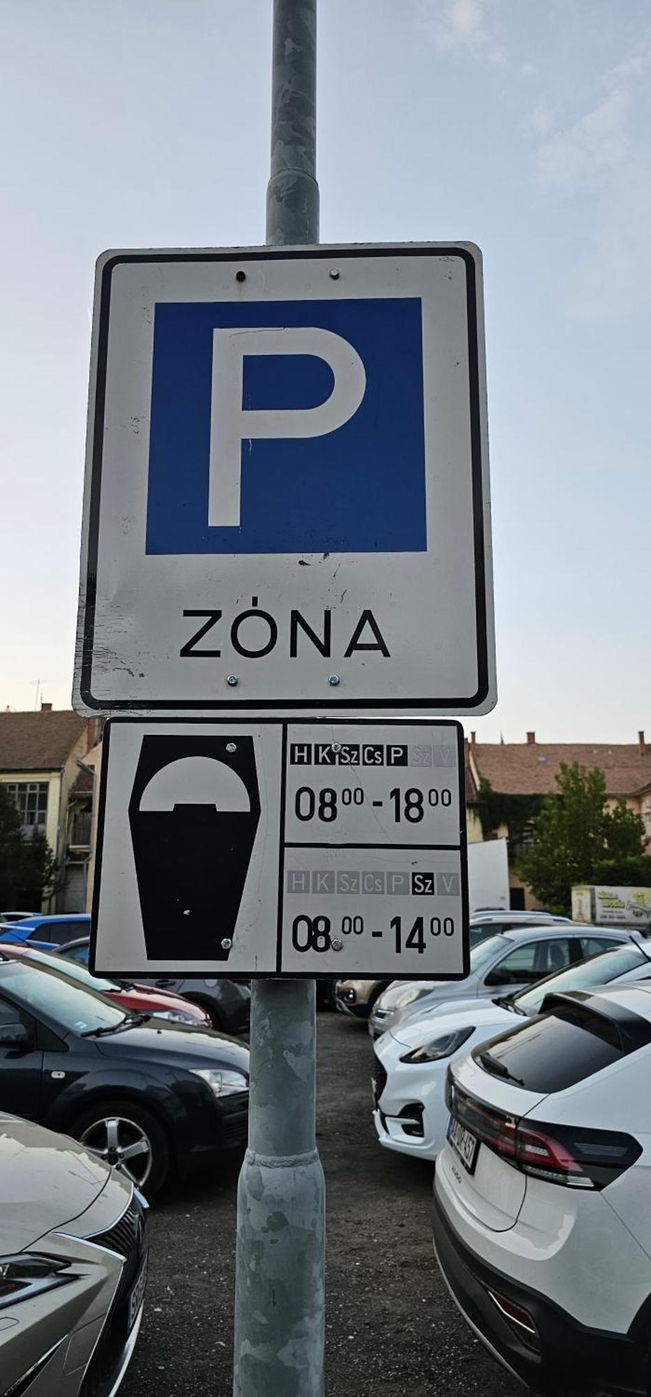 Anna Gyoengye Apartman Debrecen Esterno foto