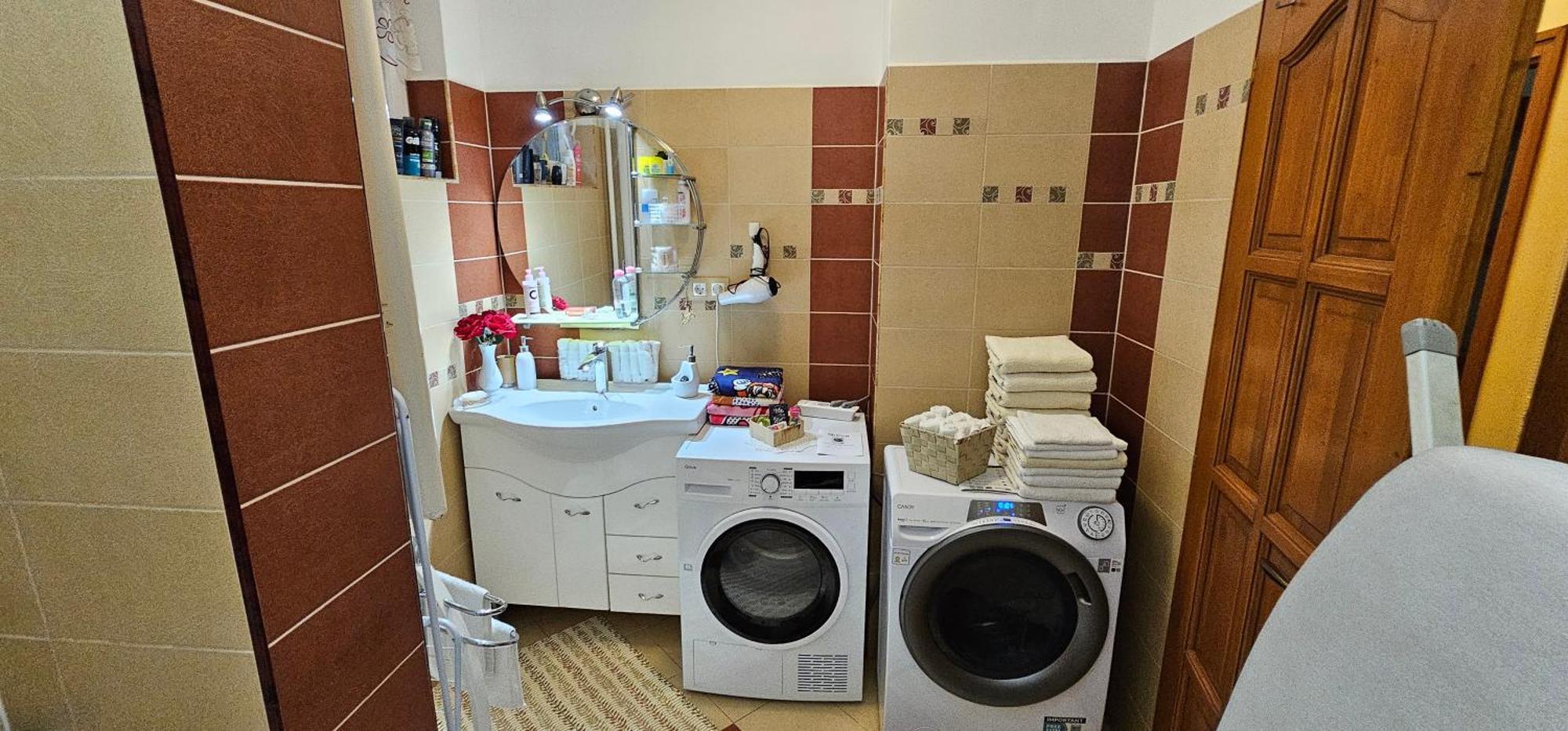 Anna Gyoengye Apartman Debrecen Esterno foto