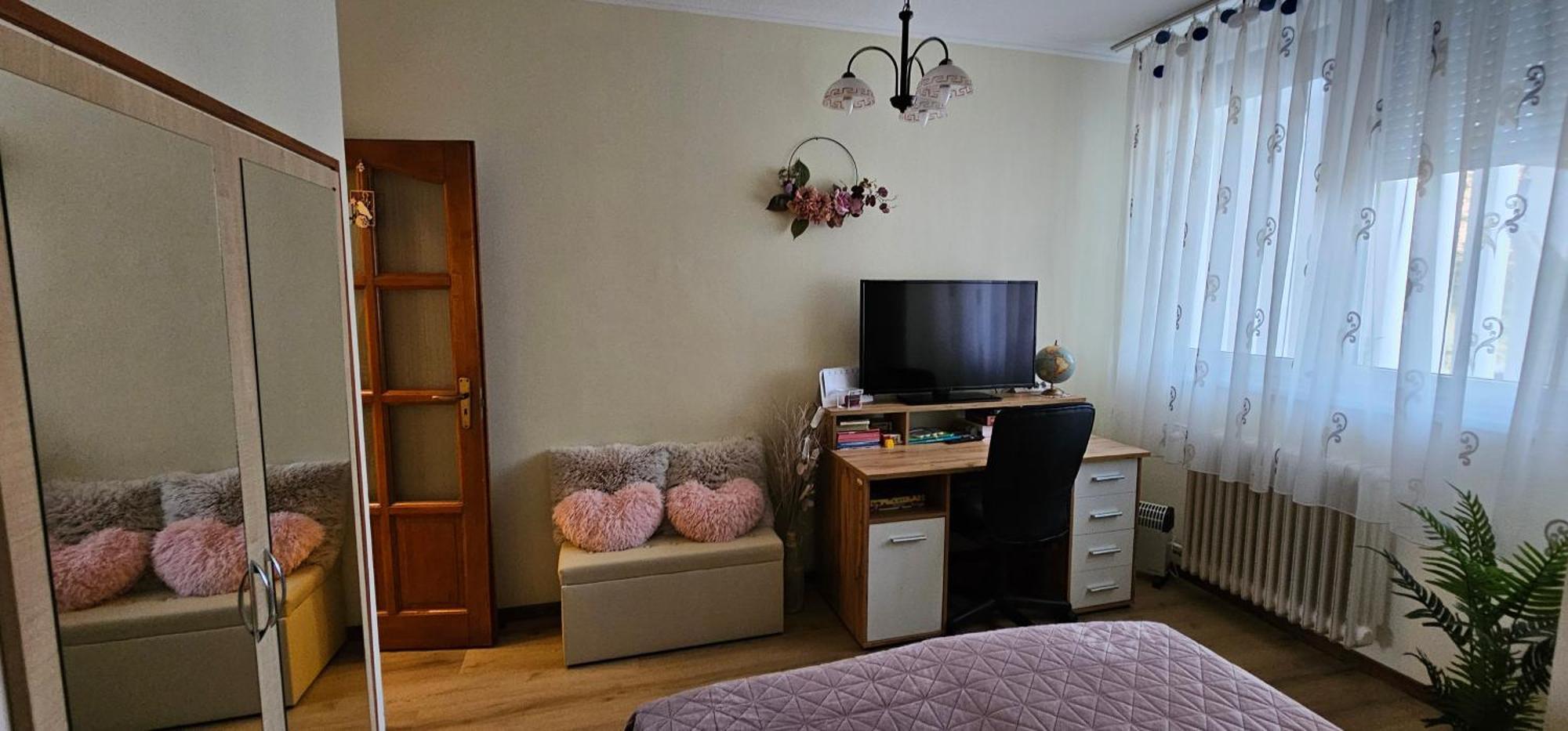 Anna Gyoengye Apartman Debrecen Esterno foto
