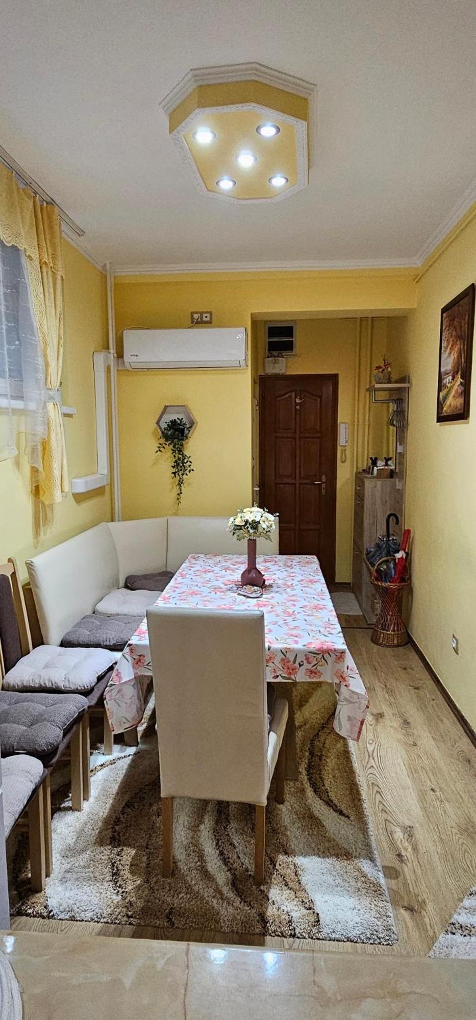 Anna Gyoengye Apartman Debrecen Esterno foto